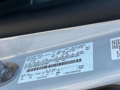 Used 2025 Ford Escape ST-Line w/ Equipment Group 301A FWD image 13