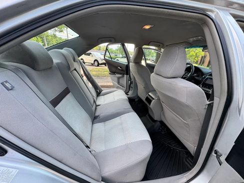 Used 2012 Toyota Camry LE FWD image 16