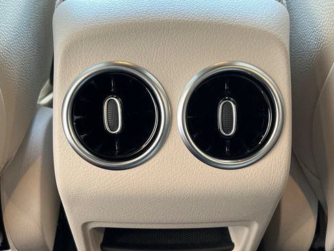Certified 2025 Mercedes-Benz GLA 250 image 18