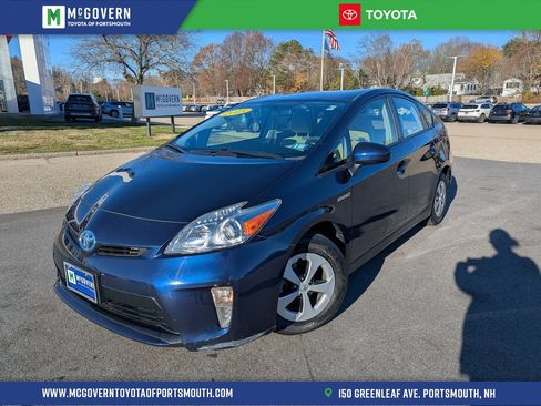 Used 2015 Toyota Prius Three image 1