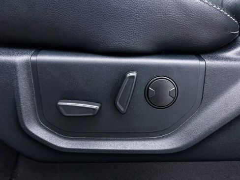 Used 2021 Ford F250 Lariat w/ FX4 Off-Road Package image 27