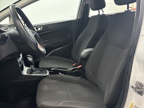 Used 2016 Ford Fiesta SE image 7
