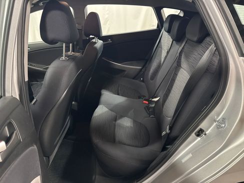 Used 2017 Hyundai Accent SE FWD image 5