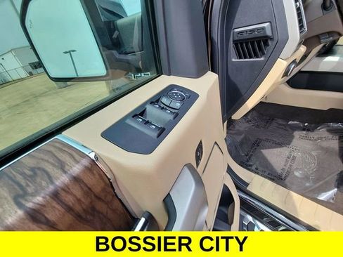 Used 2019 Ford F150 Lariat AWD/4WD image 24