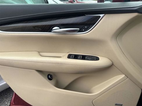 Used 2018 Cadillac XT5 FWD image 10