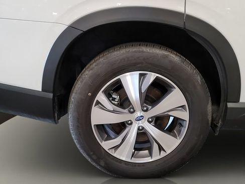 Used 2025 Subaru Ascent Premium AWD/4WD image 18