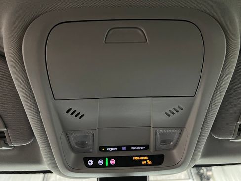 Certified 2024 Chevrolet Equinox LT w/ LPO, Floor Liner Package AWD/4WD image 21