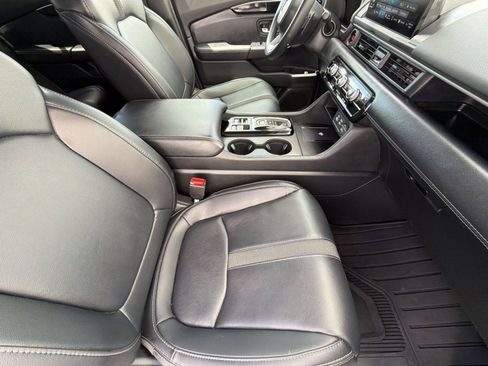 Used 2025 Honda Pilot EX-L image 28