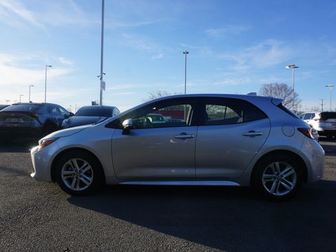 Used 2019 Toyota Corolla SE w/ Carpet Mat Package image 3