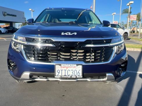 Used 2024 Kia Seltos EX AWD/4WD image 7