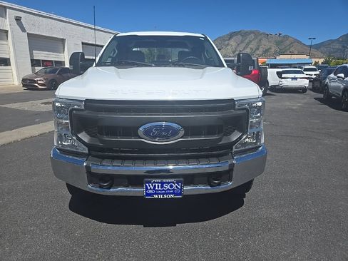 Used 2022 Ford F250 XL w/ Power Equipment Group AWD/4WD image 2