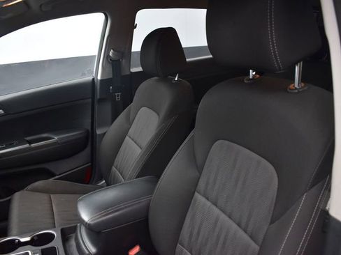 Used 2022 Kia Sportage LX image 19