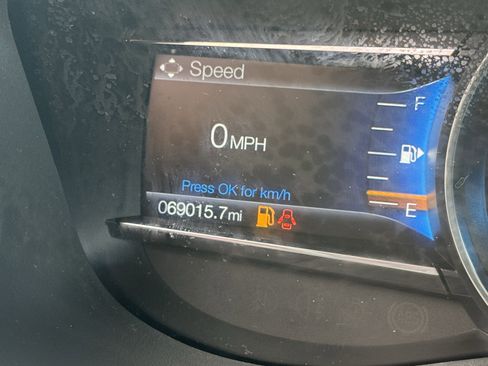 Used 2019 Ford Explorer XLT w/ Equipment Group 202A FWD image 8