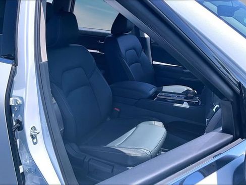 New 2026 Nissan Pathfinder SL FWD image 10