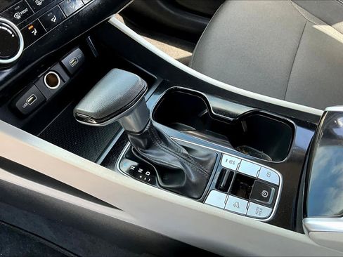 Used 2023 Hyundai Tucson SE image 15