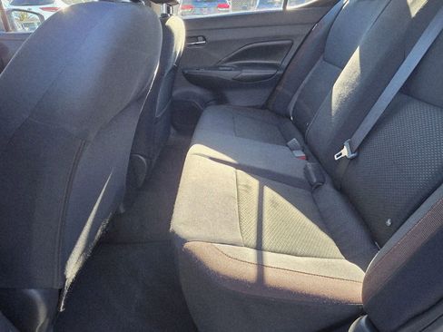 Used 2020 Nissan Versa SR image 9