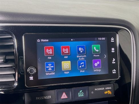 Used 2018 Mitsubishi Outlander SE image 14