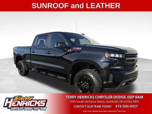 Used 2021 Chevrolet Silverado 1500 LT Trail Boss w/ Convenience Package II AWD/4WD image 1