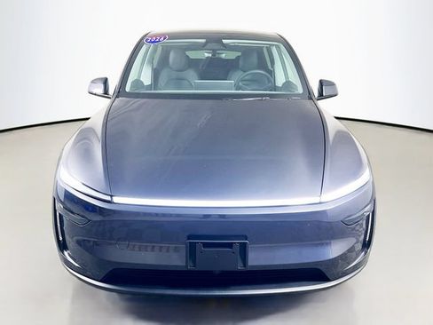 Used 2026 Tesla Model Y Long Range RWD image 3