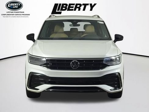 Used 2023 Volkswagen Tiguan SE R-Line AWD/4WD image 9