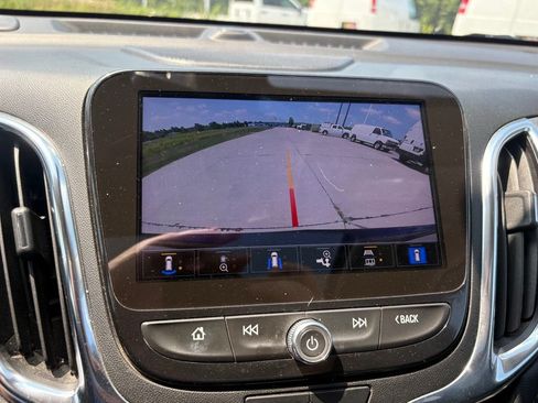 Used 2022 Chevrolet Equinox Premier AWD/4WD image 26