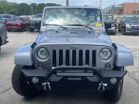 Used 2016 Jeep Wrangler Unlimited Sahara w/ Max Tow Package AWD/4WD image 2