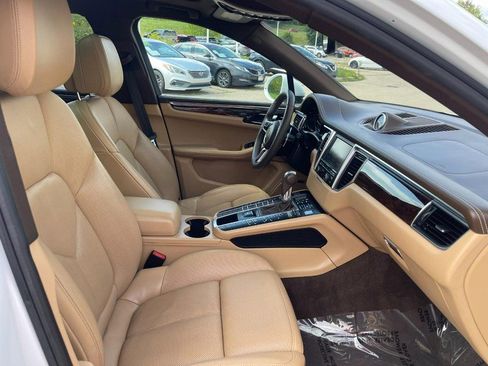 Used 2016 Porsche Macan S image 12