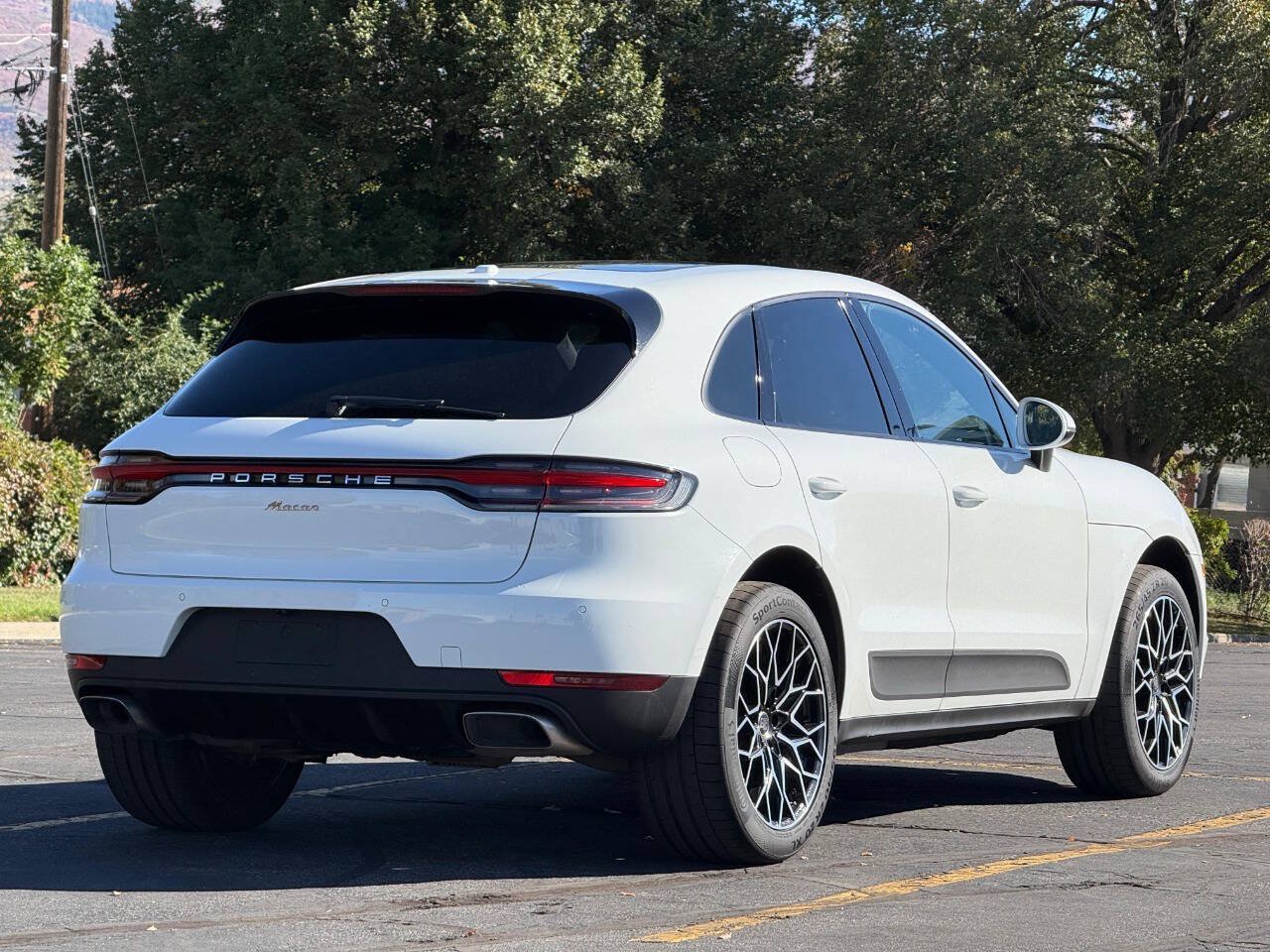 Used 2021 Porsche Macan AWD/4WD image 4