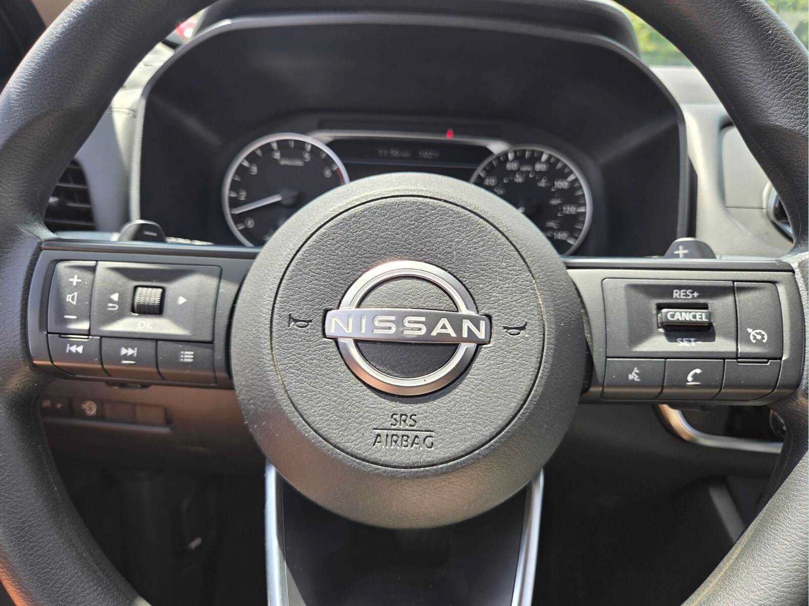 Used 2024 Nissan Rogue S FWD image 30