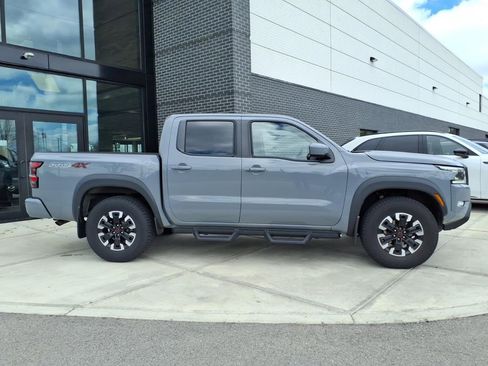 Used 2022 Nissan Frontier PRO-4X w/ Off-Road Protection Package image 8