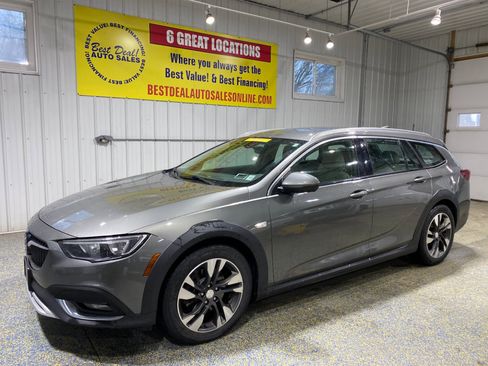 Used 2019 Buick Regal Essence image 1