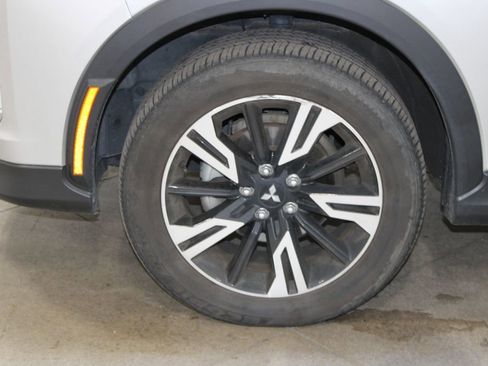 Used 2024 Mitsubishi Eclipse Cross SE image 46