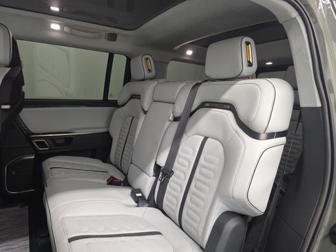 Used 2023 Rivian R1S Launch Edition AWD/4WD image 21