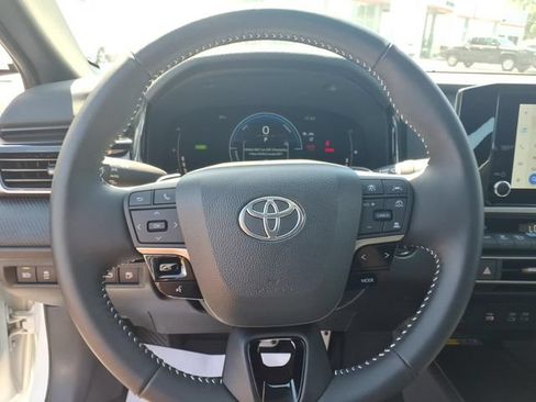 Used 2025 Toyota Camry SE w/ Convenience Package FWD image 24