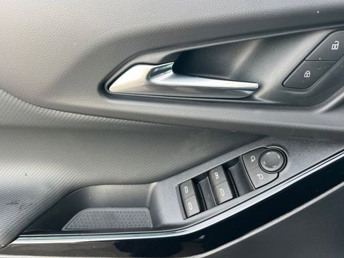 New 2026 Chevrolet Equinox LT w/ Convenience Package II image 8