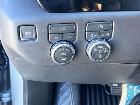 New 2026 GMC Sierra 1500 Elevation image 25