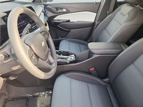 New 2026 Chevrolet Trax LT image 21