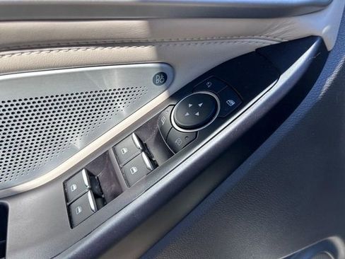 Used 2020 Ford Explorer Platinum w/ Premium Technology Package image 20