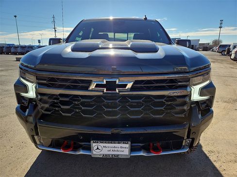 Used 2025 Chevrolet Silverado 1500 ZR2 w/ Technology Package image 12