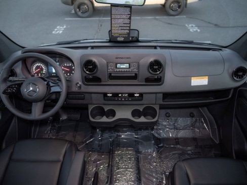 New 2025 Mercedes-Benz Sprinter 2500 image 15