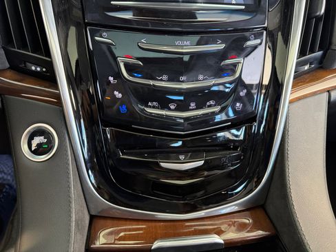 Used 2020 Cadillac Escalade Luxury w/ Escalade Sport Edition image 12