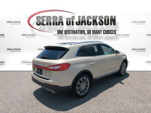 Used 2016 Lincoln MKX Reserve w/ Technology Package FWD image 8