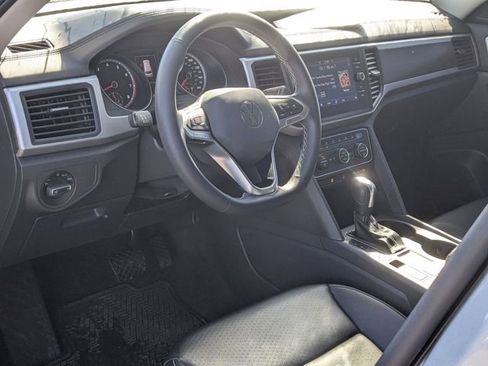 Used 2021 Volkswagen Atlas SE image 10