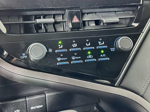 Used 2021 Toyota Camry LE FWD image 25