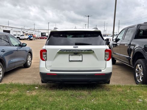 Used 2023 Ford Explorer XLT RWD image 5