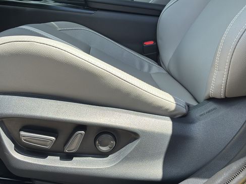 Used 2026 Toyota Camry SE w/ Convenience Package FWD image 11