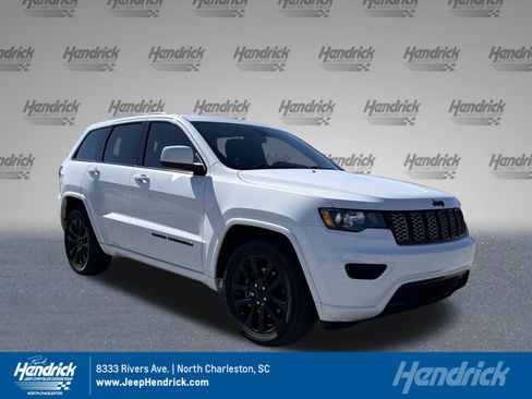 Used 2021 Jeep Grand Cherokee Laredo X image 1