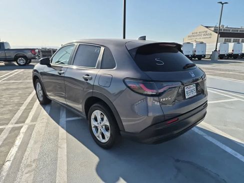 Used 2023 Honda HR-V LX image 3