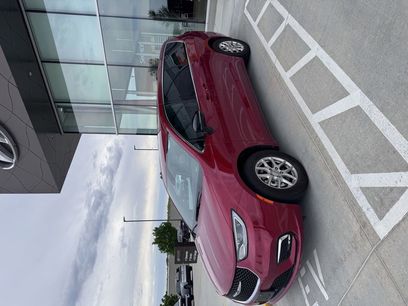 Used 2025 Chrysler Pacifica Select