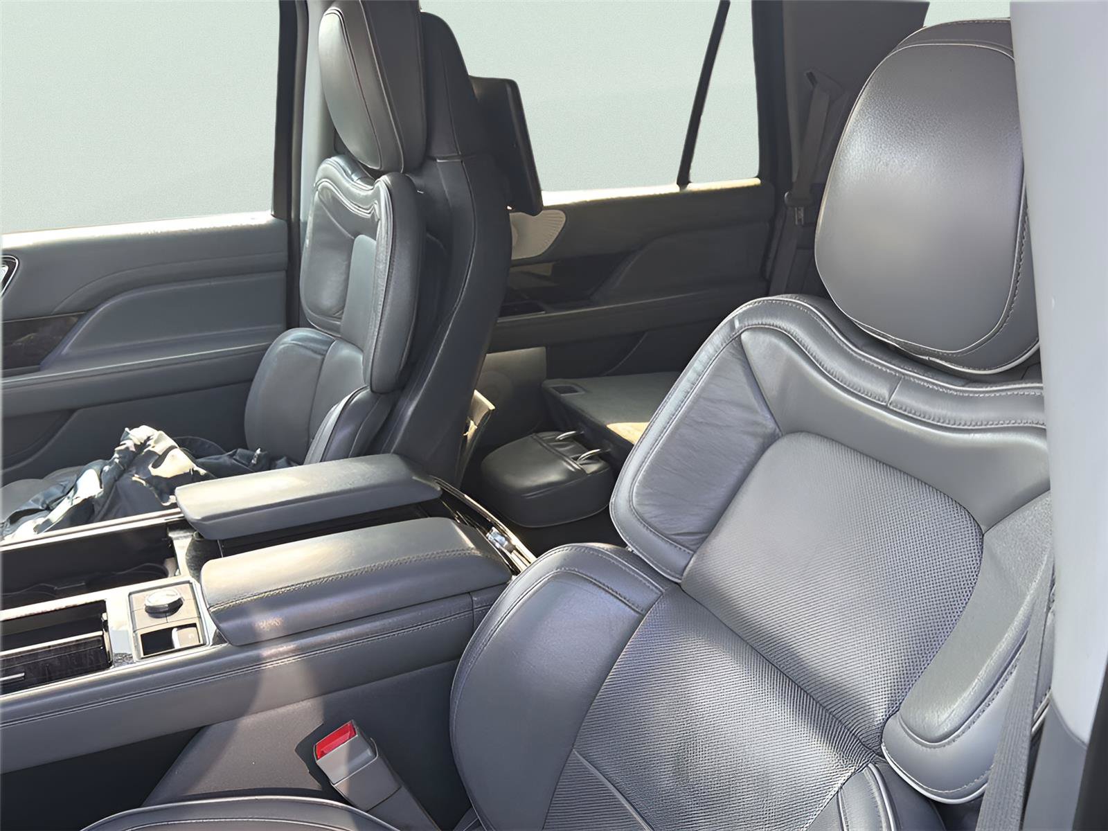 Used 2019 Lincoln Navigator L Reserve AWD/4WD image 5